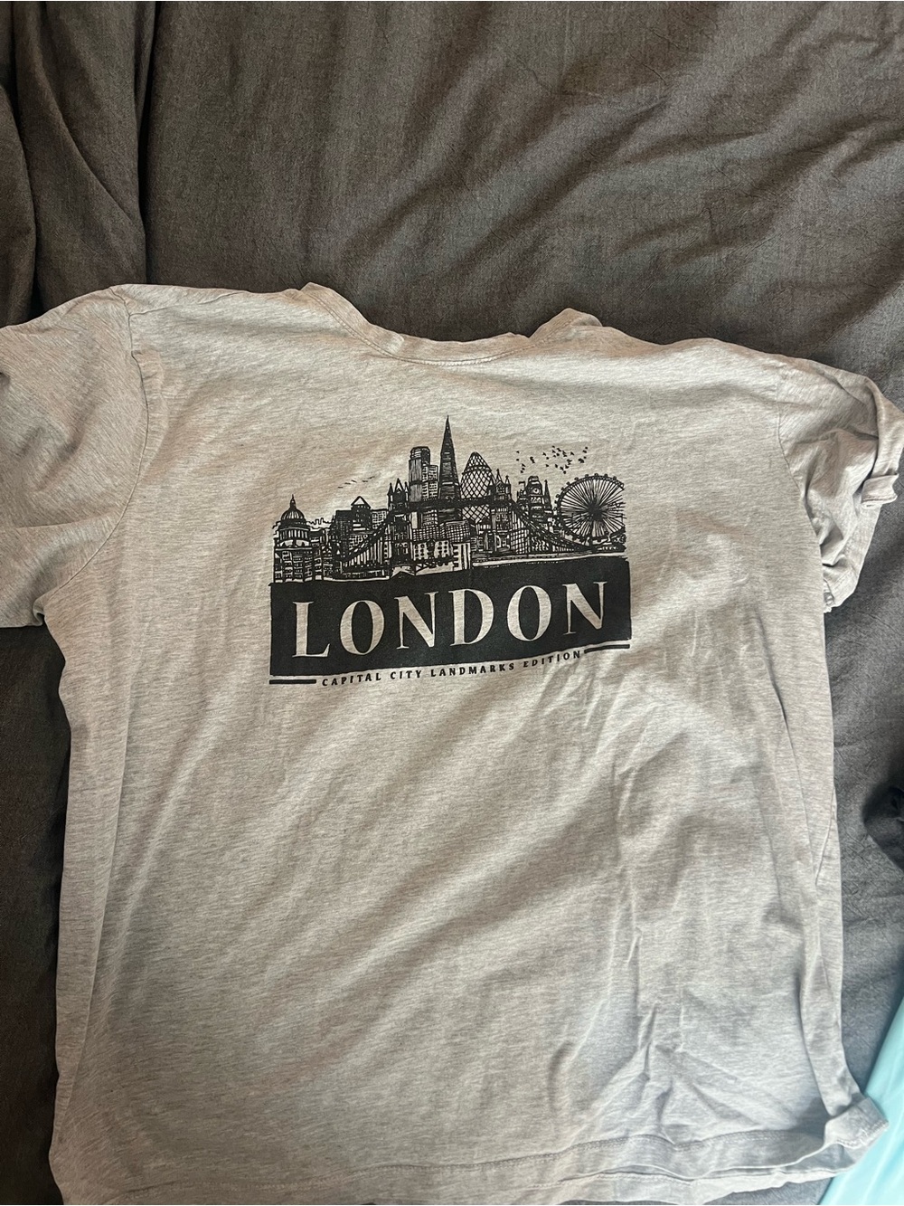 Primark London Skyline Graphic Tee - Light Gray & Black